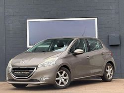 Grau Gebraucht 2014 Peugeot 208 Allure Kleinwagen | 3.480 € (Superpreis)