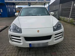 Weiß Gebraucht 2010 Porsche Cayenne SUV | 9.000 € (Fairer Preis)
