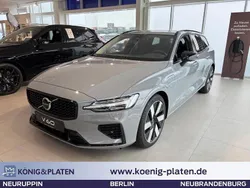 Vapour grey (grau) Gebraucht 2025 Volvo V60 Plus Kombi | 57.990 €