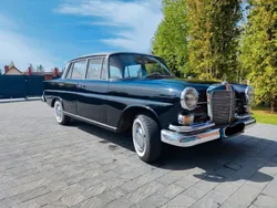 Schwarz Gebraucht 1964 Mercedes 200 Limousine | 10.999 €