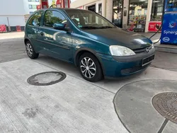 Blau Gebraucht 2000 Opel Corsa Kleinwagen | 1.300 €
