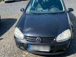 Schwarz Gebraucht 2007 VW Golf V Kleinwagen | 3.200 € (Fairer Preis)