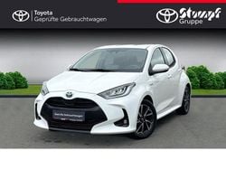 Weiß Gebraucht 2021 Toyota Yaris Hybrid Team Limousine | 16.590 € (Guter Preis)