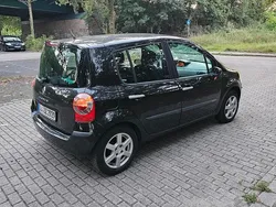 Schwarz Gebraucht 2006 Renault Modus Van / Kleinbus | 1.790 € (Fairer Preis)