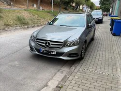 Silber Gebraucht 2013 Mercedes E200 Avantgarde Kombi | 12.900 €