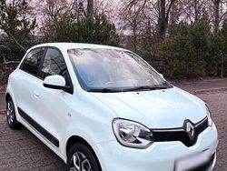 Grün Gebraucht 2020 Renault Twingo LIMITED Kleinwagen | 10.200 € (Fairer Preis)