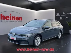 Delfingrau metallic Gebraucht 2023 VW Golf VIII Life Kombi | 25.809 € (Guter Preis)