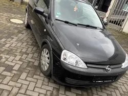 Schwarz Gebraucht 2003 Opel Corsa Kleinwagen | 1.850 € (Etwas zu teuer)