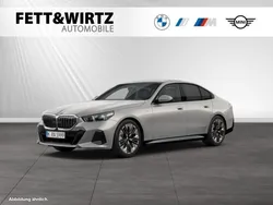 Oxidgrau metallic Gebraucht 2024 BMW 520 M Sport Limousine | 53.400 € (Superpreis)