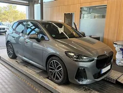 Grau Gebraucht 2023 BMW 223 Active Tourer Sport Line Van / Kleinbus | 36.800 € (Fairer Preis)