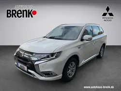 Weiß Gebraucht 2020 Mitsubishi Outlander P-HEV Comfort Edition SUV | 19.450 €