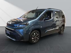 Blau Neu 2025 Toyota Proace Verso City Kombi | 43.990 € (Etwas zu teuer)