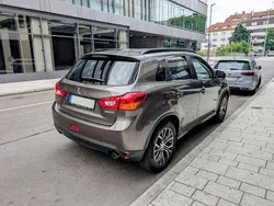 Braun Gebraucht 2016 Mitsubishi ASX Diamant Edition SUV | 11.400 € (Fairer Preis)