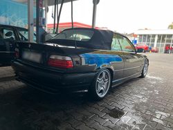 Schwarz Gebraucht 1995 BMW 328 Cabriolet Cabrio | 11.000 €