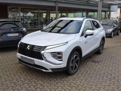Titanweiss (d) Gebraucht 2022 Mitsubishi Eclipse Cross Plus SUV | 24.990 € (Fairer Preis)