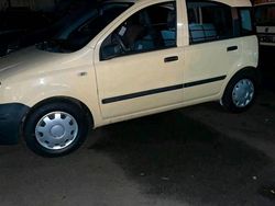 Gelb Gebraucht 2009 Fiat Panda Kleinwagen | 2.200 € (Fairer Preis)