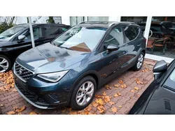 "nevada" weiss / dach schwarz Neu 2024 Seat Arona FR SUV | 24.990 € (Guter Preis)