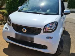 Weiß Gebraucht 2018 Smart ForTwo Coupé Coupé | 11.200 € (Fairer Preis)