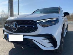 Weiß Gebraucht 2025 Mercedes GLC200 AMG line SUV | 59.250 € (Teuer)