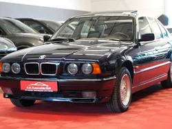 Blau Gebraucht 1994 BMW 540 Limousine | 18.950 €
