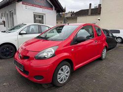 Super red v Gebraucht 2009 Toyota Aygo Basis Kleinwagen | 3.990 € (Etwas zu teuer)
