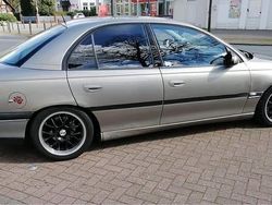 Silber Gebraucht 1996 Opel Omega Sport Limousine | 2.450 €
