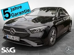 Kosmosschwarz Gebraucht 2024 Mercedes A200 AMG Limousine | 32.799 € (Fairer Preis)