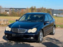Blau Gebraucht 2000 Mercedes C200 Limousine | 2.000 €