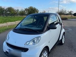 Weiß Gebraucht 2008 Smart ForTwo Coupé Coupé | 3.300 €