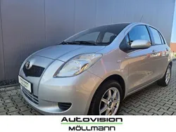 Silber Gebraucht 2006 Toyota Yaris Sol Limousine | 3.980 € (Fairer Preis)