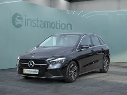 Schwarz Gebraucht 2023 Mercedes B200 Advanced Plus Van / Kleinbus | 31.230 € (Fairer Preis)
