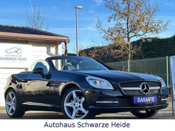Schwarz Gebraucht 2011 Mercedes SLK200 AMG Cabrio | 16.950 € (Etwas zu teuer)