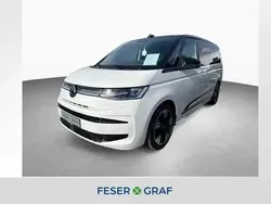 Candyweiß Gebraucht 2024 VW Multivan Van / Kleinbus | 73.900 €