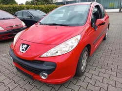 Rot Gebraucht 2009 Peugeot 207 Limousine | 2.350 € (Etwas zu teuer)
