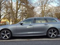 Grau Gebraucht 2019 Volvo V90 Momentum Kombi | 22.990 € (Fairer Preis)