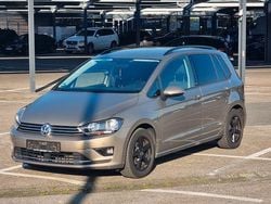 Beige Gebraucht 2017 VW Golf Sportsvan Sound Van / Kleinbus | 10.350 € (Guter Preis)