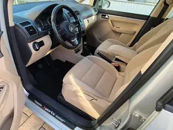Grau Gebraucht 2011 VW Touran Comfortline Van / Kleinbus | 5.100 € (Fairer Preis)