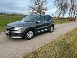 Grau Gebraucht 2013 VW Tiguan R-line SUV | 15.800 €