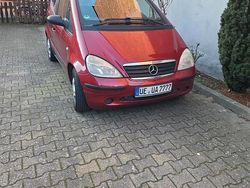 Rot Gebraucht 1999 Mercedes A160 Kleinwagen | 1.050 €