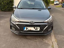Grau Gebraucht 2019 Hyundai i20 Limousine | 10.750 € (Fairer Preis)