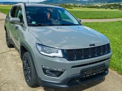 Grau Gebraucht 2020 Jeep Compass Limited SUV | 22.200 € (Fairer Preis)