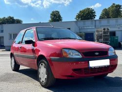 Rot Gebraucht 2001 Ford Fiesta Kleinwagen | 1.500 €