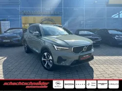 Sage green metallic Gebraucht 2024 Volvo XC40 Core SUV | 39.490 € (Fairer Preis)