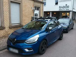 Blau Gebraucht 2017 Renault Clio IV Bose Edition Kleinwagen | 8.500 € (Fairer Preis)