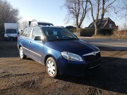 Blau (stormblau metallic) Gebraucht 2011 Skoda Fabia Cool Edition Kleinwagen | 6.290 € (Teuer)
