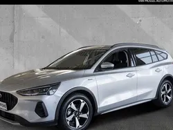 Moondust silver Gebraucht 2024 Ford Focus Active Kombi | 26.090 € (Guter Preis)