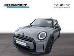Grau Gebraucht 2021 Mini ONE Kleinwagen | 18.423 € (Etwas zu teuer)