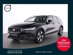 Schwarz onyx black / metallic Gebraucht 2023 Volvo V60 CC Plus Kombi | 36.850 € (Guter Preis)