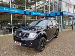 Schwarz Gebraucht 2014 Nissan Pathfinder XE SUV | 26.900 € (Teuer)