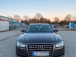Braun Gebraucht 2014 Audi A8 Limousine | 22.000 € (Fairer Preis)